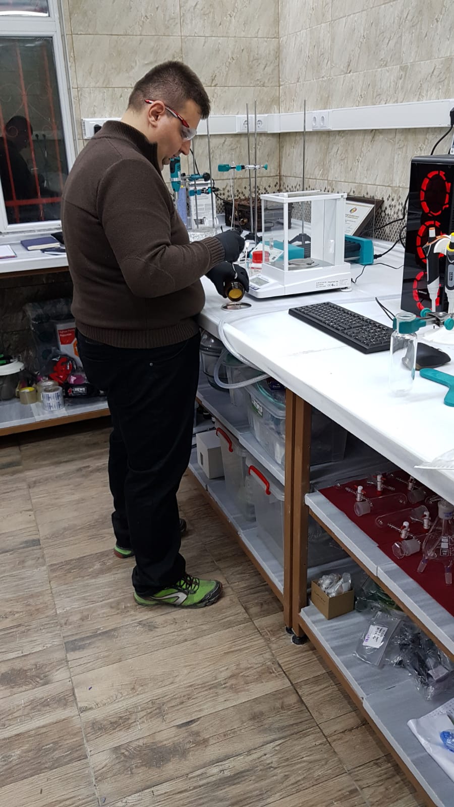 Tim Laboratorium Material Canggih Belvyon
